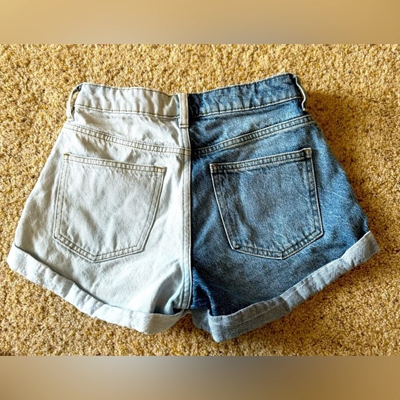 Pacsun Denim Jean Mom Shorts. Size 24. - Picture 2 of 2